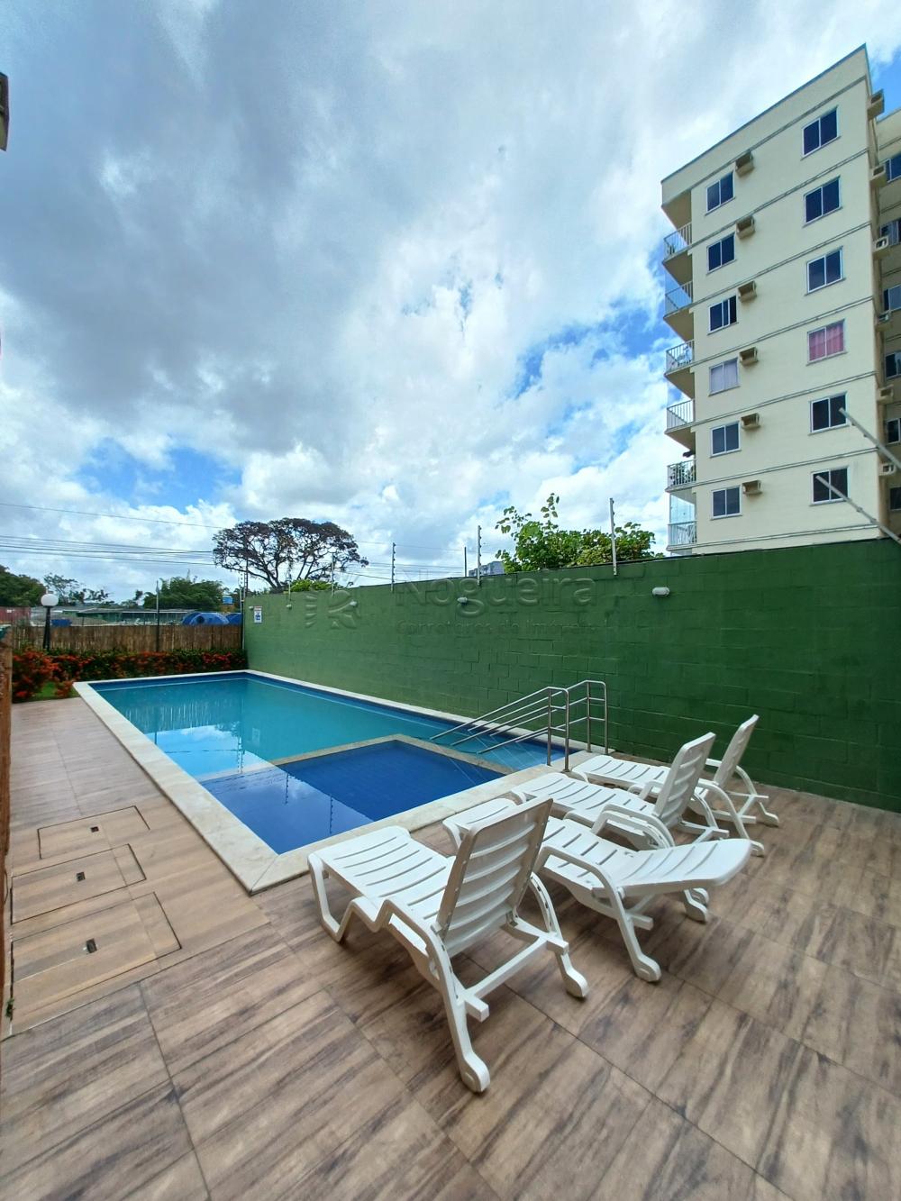 Confira este excelente apartamento para aluguel no Edifício Aurora Porto Arthur, localizado no Bloco C, na cidade de Paulista, Pernambuco!

Situado no 1º andar (apartamento 10), este imóvel oferece um espaço confortável e funcional, totalmente mobiliado. Ele conta com sala para dois ambientes, ideal para criar seu espaço de estar e jantar. Dispõe de dois dormitórios, um banheiro social e área de serviço. Para sua comodidade, o apartamento inclui uma vaga de garagem descoberta.

O condomínio oferece ótimas áreas comuns e segurança, com portaria 24h, bicicletário, gás encanado, gerador de energia e portão eletrônico. Você também poderá desfrutar de salão de festas, salão de jogos, piscina e quadra de futebol para lazer e diversão.

Não perca essa oportunidade de morar em um condomínio com lazer completo em Paulista!

Que tal agendar uma visita para conhecer o apartamento?