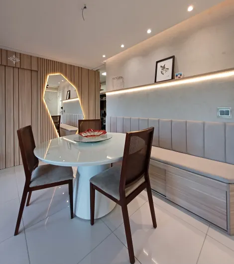 Apartamento nascente com excelente localização na Ilha do Retiro!

O imóvel possui 58,91m² com ampla sala para dois ambientes, dois quartos sendo um suíte, cozinha, área de serviço e uma vaga de garagem coberta.

O condomínio dispõe espaço kids, piscina, salão de festas, salão de jogos, academia, biblioteca, portaria 24 horas, câmeras de segurança, gerador.

Agende sua visita!