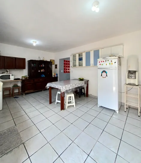 Oportunidade Imperdível: Linda Casa à Venda em Tamandaré!

Descubra o conforto e a tranquilidade de viver em uma ampla residência, perfeita para sua família. Esta charmosa casa oferece:

Terraço com vista para momentos de lazer e relaxamento;
Sala Espaçosa para dois ambientes, ideal para receber amigos e familiares;
4 Quartos, sendo 2 Suítes exclusivas para seu conforto;
Banheiro Social, Cozinha ampla, Área de Serviço bem planejada
Vaga para 8 Carros, proporcionando comodidade e segurança; Depósito
Piscina para se refrescar e aproveitar o clima de Tamandaré.


Não perca essa chance única de viver em um dos lugares mais desejados da região!

Agende sua visita agora mesmo e venha conhecer o seu novo lar!