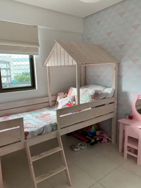 Excelente apartamento localizado no bairro de Santo Amaro, com 57,07m² de área útil.

O imóvel possui sala para dois ambientes, dois quartos sendo um suíte, wc social, cozinha, área de serviço e uma vaga de garagem coberta.

O edifício dispõe de salão de festas, salão de jogos, sauna, quadra poliesportiva, playground, piscina adulto e infantil, academia, espaço gourmet, espaço kids, churrasqueira, gás encanado, gerador, câmeras de segurança, portão eletrônico e portaria 24hs.

Agende sua visita!