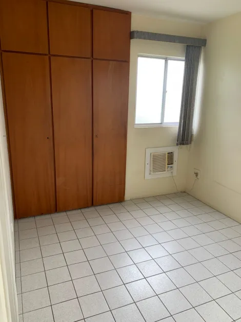 Excelente apartamento na encruzilhada!

O imóvel possui 70,85 m² de área privativa, sala para 02 ambientes, 03 quartos sendo  01 suíte reversível, banheiro social, cozinha, área de serviço, quarto de serviço, 01 vaga de garagem.

Agende agora sua visita!