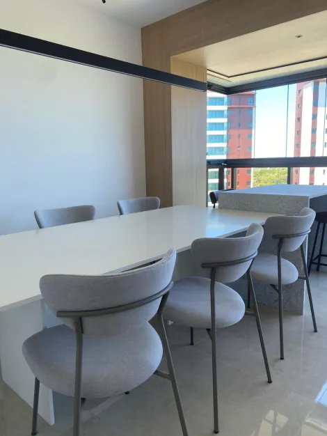 Excelente apartamento localizado no Paiva, com 97,00m² de área útil.

Imóvel possui sala para dois ambientes com varanda integrada, dois quartos sociais com um banheiro compartilhado, uma suite com banheiro privativo, escritório, lavabo, cozinha, área de serviço e duas vagas de garagem.

O Verano possui uma localização privilegiada, em frente ao Parque da Lagoa no Paiva.

O condomínio possui área de lazer equipada com campo de futebol, churrasqueira, cinema, espaço gourmet, espaço kids, academia, piscina adulto e infantil, pista de caminhada, playground, quadra poliesportiva, salão de festas, salão de jogos. sauna, spa, câmeras de segurança, gás encanado, gerador, portaria 24hs.

Agende sua visita!