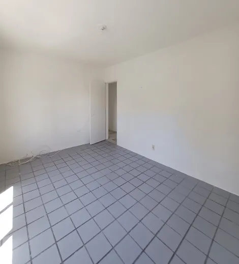 Apartamento à venda em Boa Viagem com 80,89m² de área privativa. 

Conta com 3 quartos, 1 banheiro social, área de serviço, banheiro e dormitório de serviço. Possui 1 vaga de garagem coberta.

O condomínio oferece portão eletrônico e churrasqueira, garantindo mais segurança e praticidade no dia a dia.

*Consultar Viabilidade da Venda
