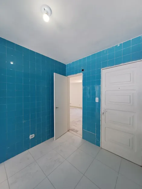 Apartamento à venda em Boa Viagem com 80,89m² de área privativa. 

Conta com 3 quartos, 1 banheiro social, área de serviço, banheiro e dormitório de serviço. Possui 1 vaga de garagem coberta.

O condomínio oferece portão eletrônico e churrasqueira, garantindo mais segurança e praticidade no dia a dia.

*Consultar Viabilidade da Venda