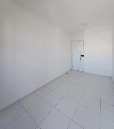 Excelente apartamento localizado em Boa Viagem, com 45m² de área útil.

O imóvel possui varanda, sala para dois ambientes, 2 quartos sendo 1 suíte, banheiro social e cozinha.
Edf conta com área gourmet, brinquedoteca, área de convivência, piscina, academia equipada, quadra, portaria, portão eletrônico, e câmeras de segurança.

Agende sua visita!
