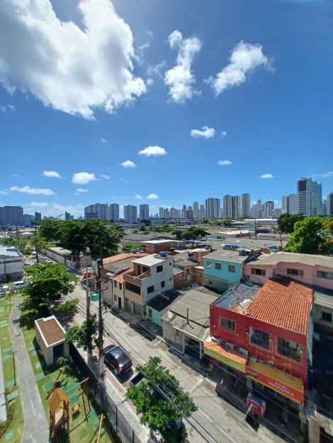 Apartamento com excelente localização na imbiribeira!

O imóvel possui 42,94m², varanda, sala para dois ambientes, dois quartos sendo uma suíte reversível, wc social, cozinha, área de serviço e uma vaga de garagem.

O edifício dispõe de piscina, salão de festas, academia, churrasqueira, espaço kids, bicicletário, playground, gerador, portaria e portão eletrônico.

Agende sua visita!
