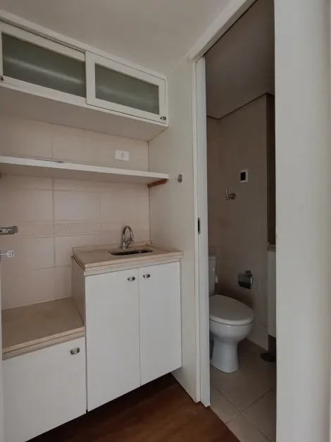 Ótima sala em empresarial no Bairro de Boa Viagem, possui 36,90m² de área construída.

Com excelente localização e estrutura, conta com garagem coberta e copa, bem como recepção das 8h às 18h.

Venha conhecer, agenda sua visita!