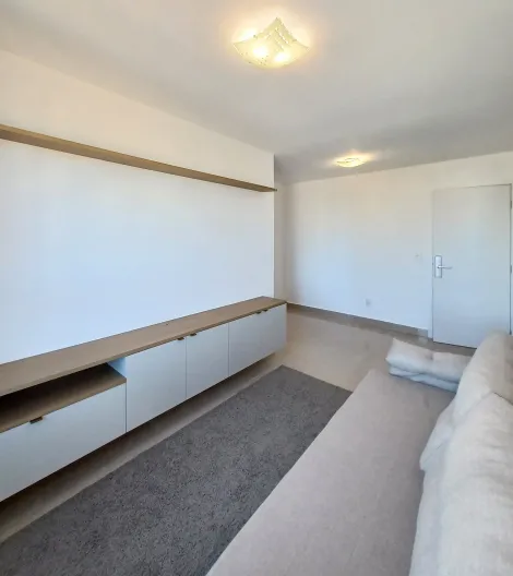 Viva a experiência Smart Living! Este elegante apartamento, localizado no moderno edifício Haus Smart Living, oferece um conceito de vida inteligente e prático. Com 34m² de área, este apartamento é perfeito para quem busca conforto e praticidade em um só lugar.

Conta com acesso a piscina, churrasqueira, bicicletário, fitness e área fitness. Possui localização privilegiada, situado no coração do Bairro da Boa Vista, próximo ao pólo médico, Consulado Americano e empresarial da Ilha do Leite. É ideal para morar e desfrutar da comodidade de um apartamento completo.

Entre em contato conosco para saber mais e agendar uma visita!
