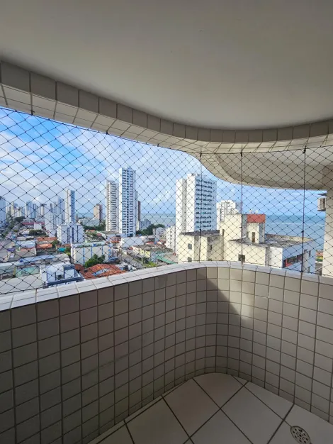Apartamento com excelente localização em Candeias!

O Imóvel possui 87,00m², varanda, sala para dois ambientes, três quartos sendo um suíte, cozinha, área e banheiro de serviço e duas vagas de garagem.

O edifício dispõe de churrasqueira, playground, salão de festa. portaria e portão eletrônico.

Agende sua visita!