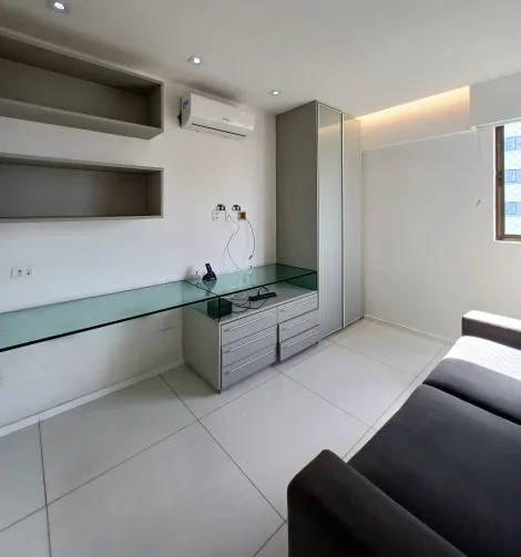 Maravilhoso apartamento no Edifício Quinta Tereza Beltrão localizado na Rua Setúbal, em Boa viagem. Certamente um dos Edifícios mais desejados da região, próximo a padarias (santo cristo/pan jovem) supermercados (minuto pão de açúcar / Extrabom / RM) farmácias e escolas (Madre de Deus, Grande Passo. Americana), a 50 metros da praia , bem pertinho do parque dona Lindu.

Para você que busca conforto esse é o apartamento ideal, são 174m², 4 quartos (sendo 3 suítes), sala aconchegante, varanda, nascente, cozinha ampla, área de serviço completa, 3 vagas de garagens, área de lazer (piscina, salão de festas).

Agenda já a sua visita conosco!