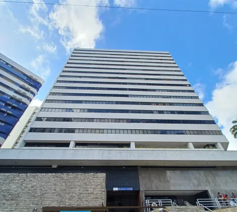 Sala 201 - Sobrado Empresarial: Seu Negócio no Coração de Recife!
Encontre o espaço ideal para sua empresa na Sala 201 do Sobrado Empresarial. Uma localização privilegiada em Recife com tudo que você precisa para o sucesso.

Diferenciais que Impulsionam seu Negócio:
Localização Estratégica: Acesso fácil para clientes e colaboradores.
Infraestrutura Completa: Portaria, gerador para elevadores (garantindo o funcionamento ininterrupto) e 1 vaga de garagem coberta e rotativa.
Versatilidade: Perfeita para diversos tipos de negócios, como consultórios e escritórios.

Agende sua visita e venha conhecer a Sala 201!