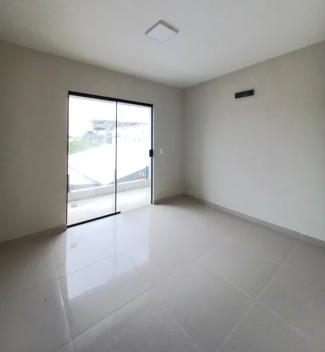 Sala Comercial em Porto de Galinhas ? Condomínio Fechado!

Excelente sala comercial disponível em condomínio seguro e bem localizado. Ideal para escritórios, consultórios ou pequenos negócios.

Sala ampla e ventilada
1 quarto com varanda  (pode ser adaptado como sala de reuniões ou espaço de atendimento)
2 banheiros
Área de serviço funcional
1 vaga de garagem

Ambiente tranquilo, ótimo para trabalhar com conforto e segurança.
Agende sua visita!