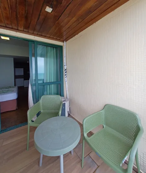 Excelente flat beira mar localização no bairro de Piedade.
O imóvel possui 33,31m² de área construída, varanda, quarto, banheiro social e uma vaga de garagem.

O condomínio dispõe de espaço kids, academia, piscina, restaurante, gerador, portão eletrônico e portaria 24hs.

Agende sua visita!