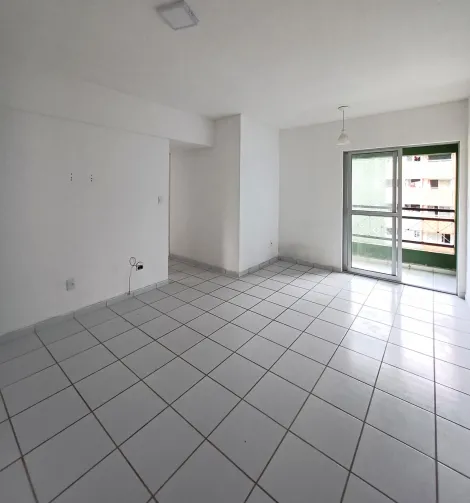 Excelente apartamento localizado na Várzea, com 81,00m² de área construída.

O imóvel possui varanda, sala para dois ambientes, três quartos sendo um suíte, cozinha, área e banheiro de serviço, banheiro social e uma vaga de garagem.

O edifício dispõe de salão de festas, piscina adulto e infantil, churrasqueira, quadra poliesportiva, bicicletário, portão eletrônico e portaria.

Agende sua visita!